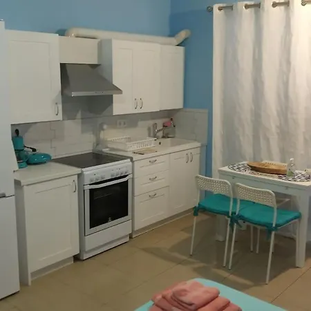 Vourkari With Full Kitchen