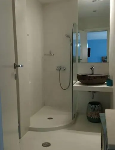 Vourkari With Full Kitchen