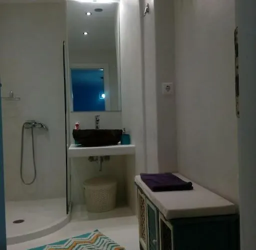 Vourkari With Full Kitchen *