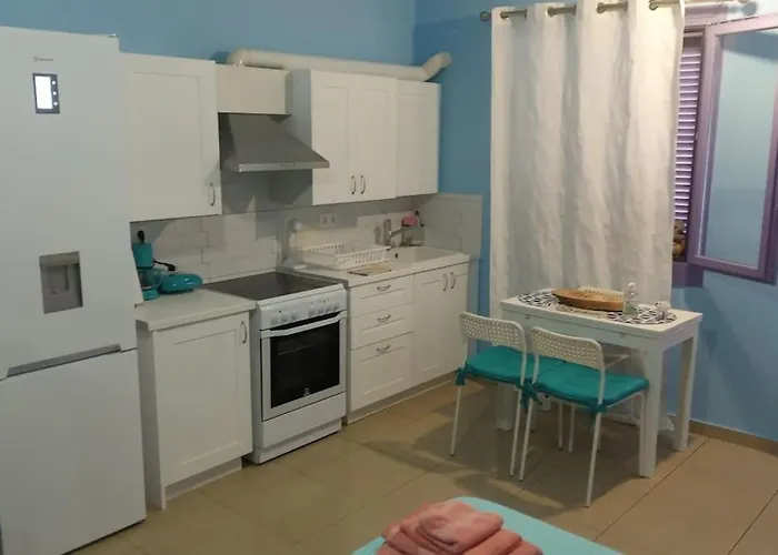 Vourkari With Full Kitchen