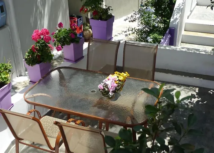 Vourkari With Full Kitchen *